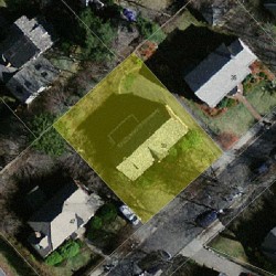 39 Dolphin Rd, Newton MA  02459-1304 aerial view