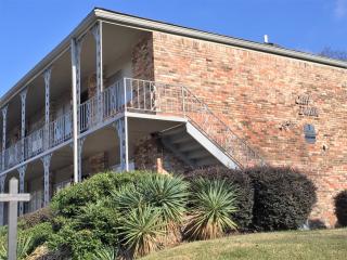 3300 Cliff Rd, Birmingham AL  35205-1512 exterior