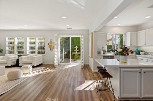 10 Hallwood, Irvine CA 92602-0944 exterior