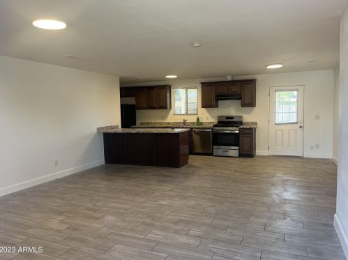 4142 49th Ave, Phoenix AZ  85031-2316 exterior