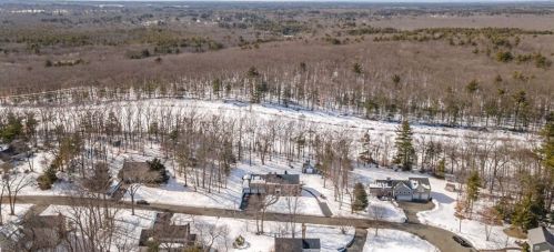 5 Juniper Rd, Lynnfield MA 01940-2416 exterior