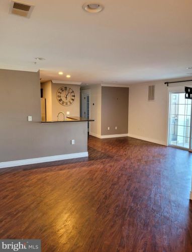 9 Highbridge Ln, West Deptford NJ  08086-2254 exterior