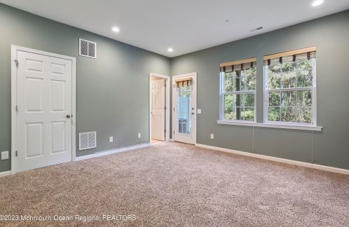 134 Waypoint Dr, Tinton Falls NJ 07724-2184 exterior