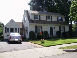 92 Fairway Dr, Newton, MA 02465-1715