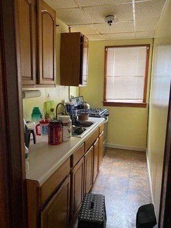 69 Covell St, New Bedford MA 02745-6024 exterior