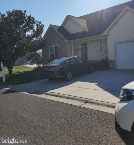 301 Castlewood Way, West Deptford NJ  08096-5161 exterior