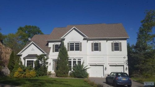 16 Monksville Ct, Skyline Lakes, NJ 07456-1244