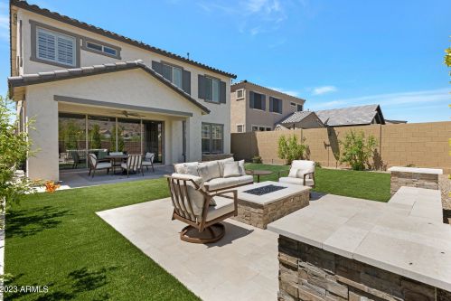 840 Ashurst Dr, Phoenix AZ  85048-2028 exterior