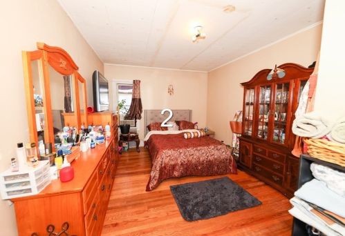 367 Whipple St, Fall River MA 02724-3448 exterior