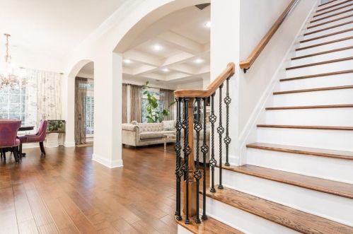 1153 Dunwoody Village Dr, Atlanta GA  30338-2323 exterior