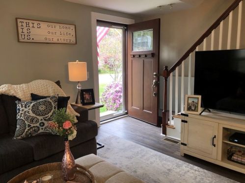 28 Highland Ave, West Bridgewater MA 02379-1118 exterior