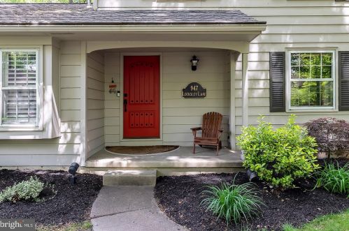 947 Locksley Ln, West Deptford NJ  08096-3121 exterior