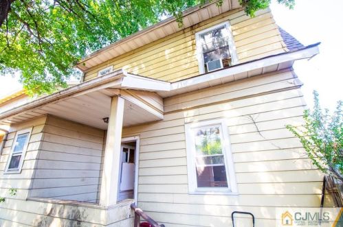 17 Grant Ave, Carteret NJ 07008-3105 exterior