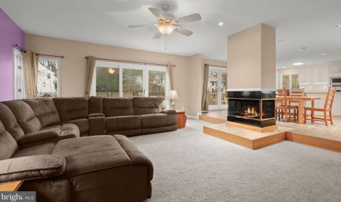 9757 Polished Stone, Columbia MD 21046-2802 exterior