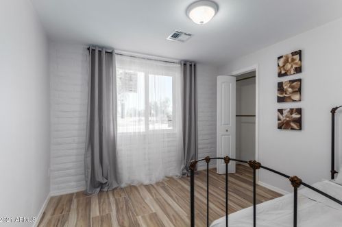 7202 Coolidge St, Phoenix AZ  85033-1429 exterior