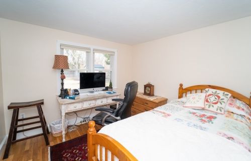 53 Standish Ave, Plymouth MA 02360-4165 exterior