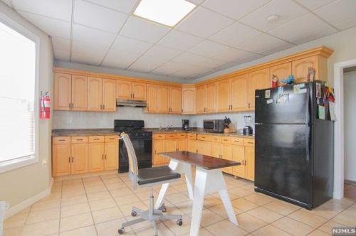 789 Kearny Ave, Kearny NJ 07032-2507 exterior