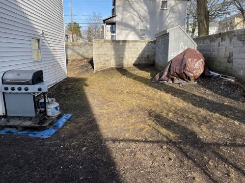 40 Exeter St, Lawrence MA 01843-2927 exterior