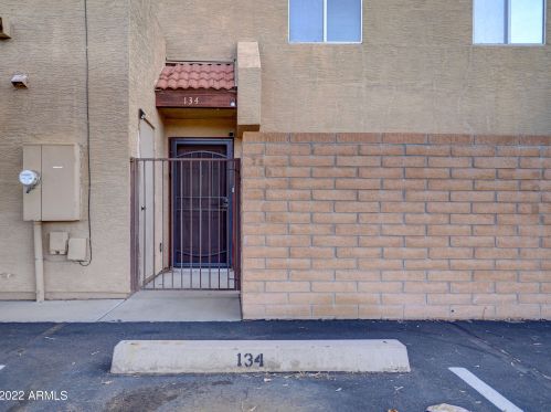 18239 40th St, Phoenix AZ  85032-1447 exterior