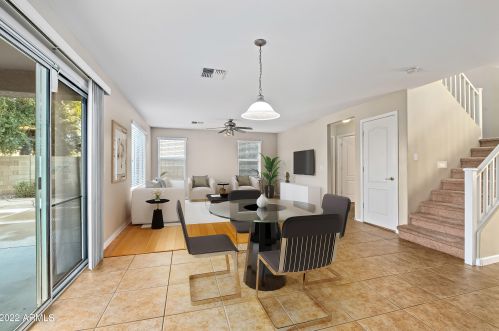 1928 Alta Vista Rd, Phoenix AZ 85041-5661 exterior