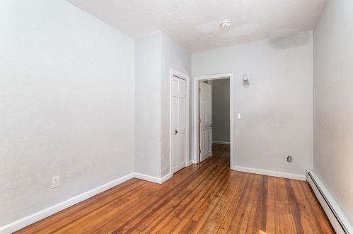 61 Estabrook St, Royalston MA 01331-3516 exterior