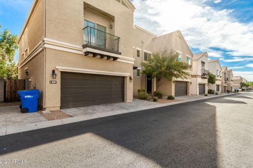 3059 33rd Pl, Phoenix AZ  85018 exterior