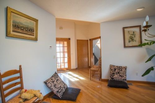 61 Vly Rd, Amherst MA 01002-9717 exterior