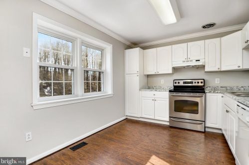 9005 Queen Maria Ct, Columbia MD 21045-2405 exterior