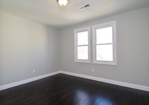 8 Conner Ave, Montgomery MA 01085-2325 exterior