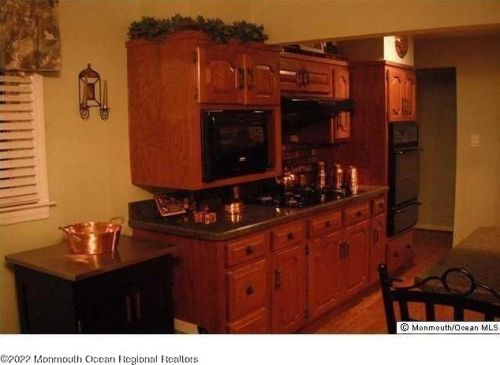 1302 Logan Rd, Tinton Falls NJ  07712-4527 exterior