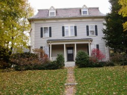 255 Homer St, Newton, MA 02459-1410