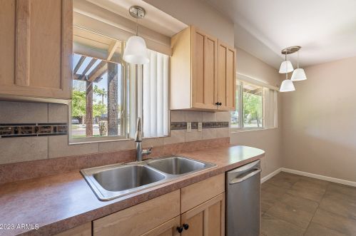 6836 13 Pl, Phoenix AZ 85042-5408 exterior