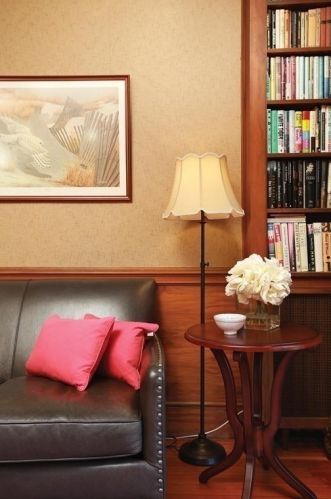 711 Chestnut St, Newton MA 02465-2529 exterior