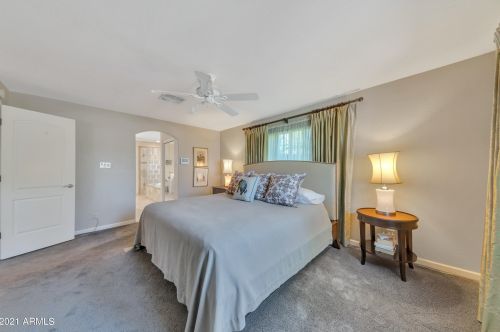 2542 42nd St, Phoenix AZ 85032-4729 exterior