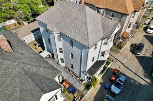 492 Summer St, New Bedford MA 02740-5626 exterior