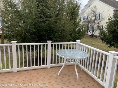 106 Brookfield Dr, Jackson Twp NJ 08527-4086 exterior