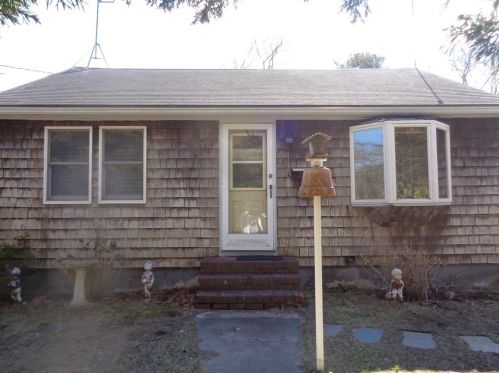 16 Briggs Ave, Plymouth, MA 02360-5913