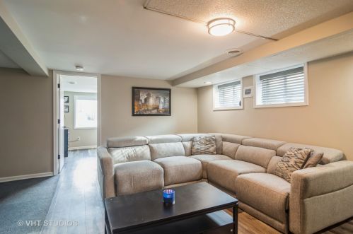 1508 Oak Park Ave, Forest View IL 60402-1339 exterior