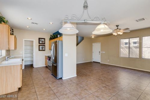 1412 Dunbar Dr, Phoenix AZ 85041-6113 exterior