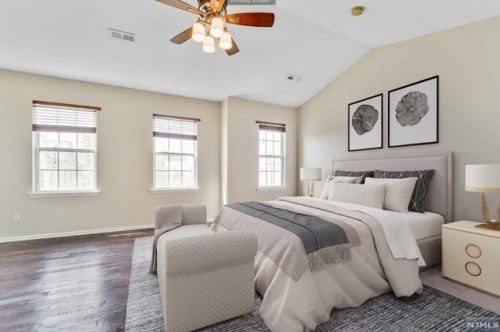 1105 Hamilton St, Belleville, NJ 07109-5341