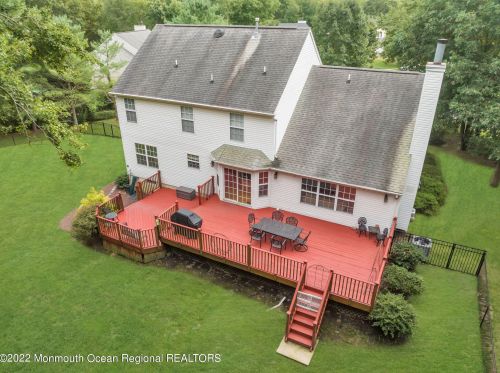 8 Bailey Ct, Jackson Twp NJ  08527-4459 exterior