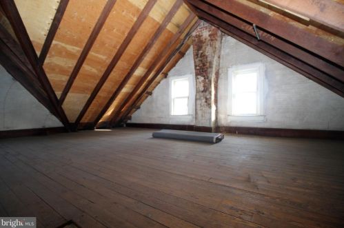 41 Paxson Ave, Trenton NJ 08690-1912 exterior