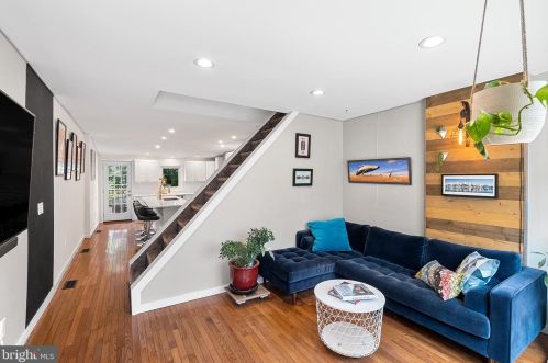 4486 Fleming St, Philadelphia, PA 19128-4809