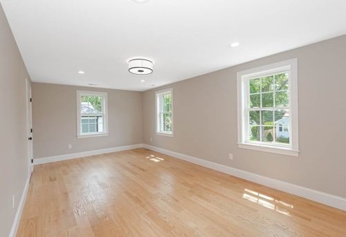 53 Lantern Ln, Arlington MA 02474-1806 exterior