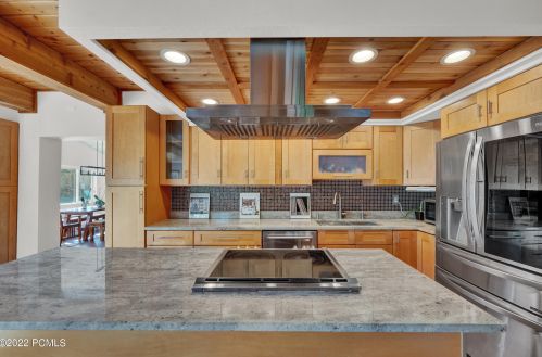 95 Aspen Dr, Park City UT 84098-5186 exterior