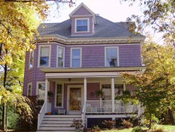 16 Bradford Rd, Newton, MA 02461-1004