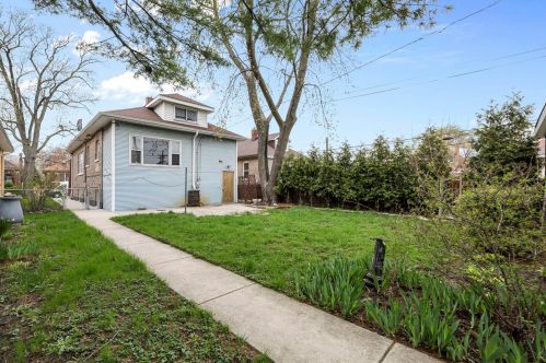 1617 Clinton Ave, Forest View IL 60402-1022 exterior