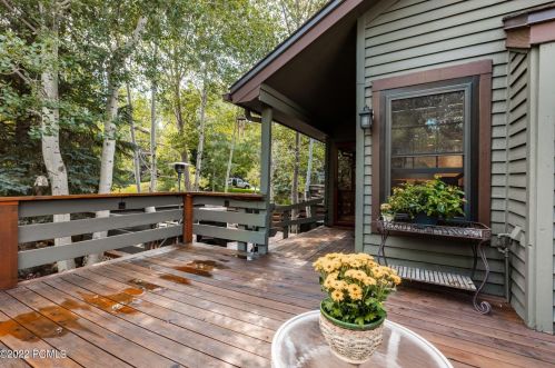 3073 Fawn Dr, Park City UT 84098-5368 exterior