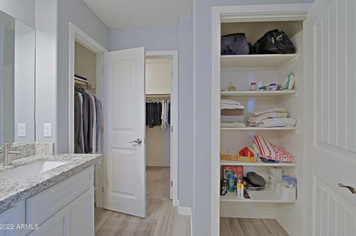 6426 38 Dr, Phoenix AZ 85029-2007 exterior