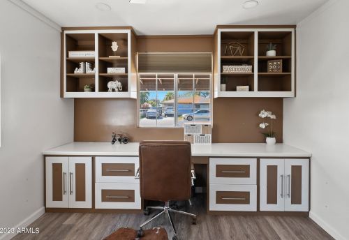 2152 Clarendon Ave, Phoenix AZ 85033-4120 exterior